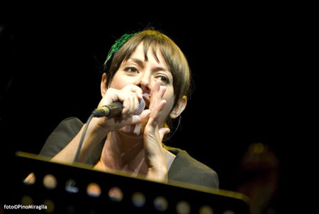 Meg ospite dell'Orchestra Napoletana di Jazz_concerto a Villa Ammaturo (ph Pino Miraglia)