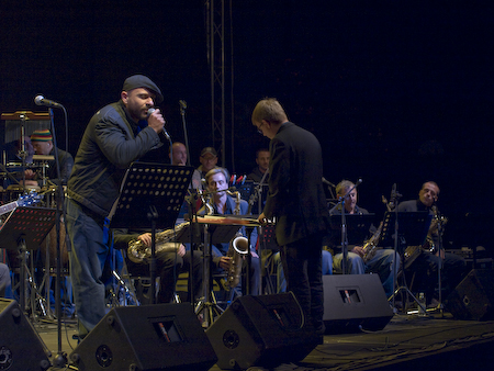 Raiz ospite della ONJ_concerto a Villa Ammaturo (ph Gianfranco Adduci)