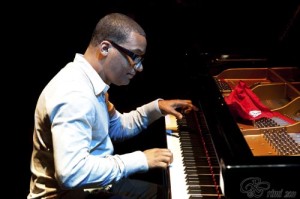 Gonzalo Rubalcaba al piano (foto di Riccardo Crimi) 