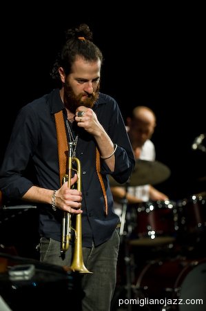 Avishai Cohen - Pomigliano Jazz 2011 (foto 5)
