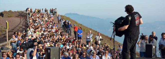 Le foto del concerto di Richard Galliano sul cratere del Vesuvio