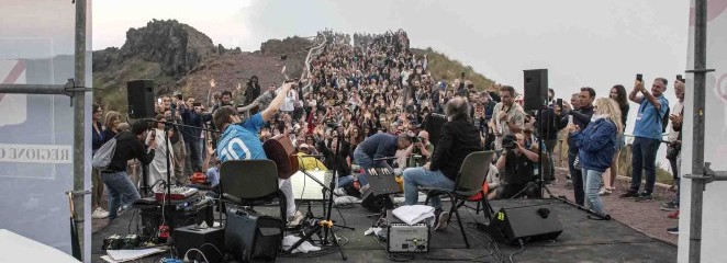 Al Di Meola: le foto del concerto sul Cratere del Vesuvio